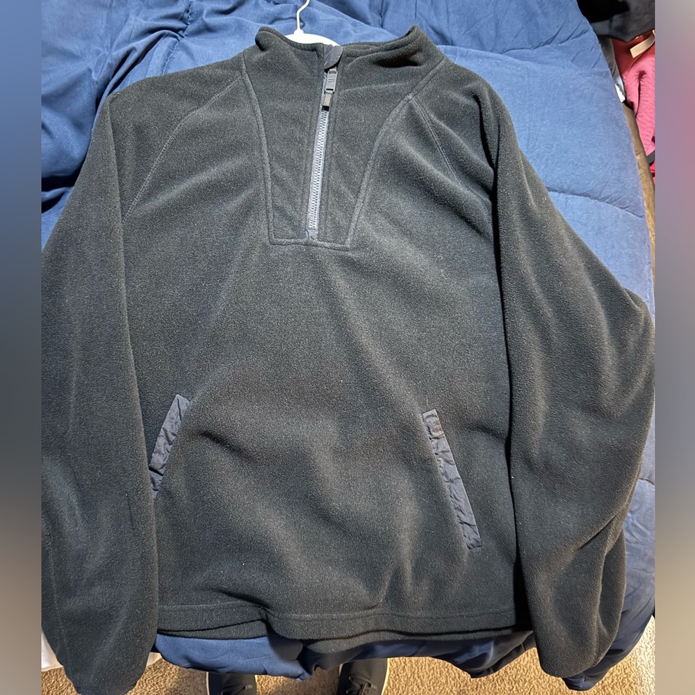 Men's Large Black Fleece Sweater